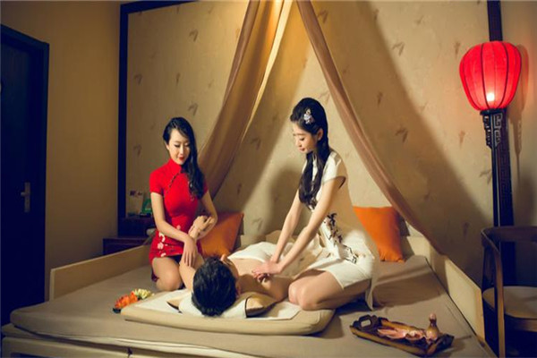 昨晚我在观山湖男士按摩保健日式会所本市最好的养生馆TOP1